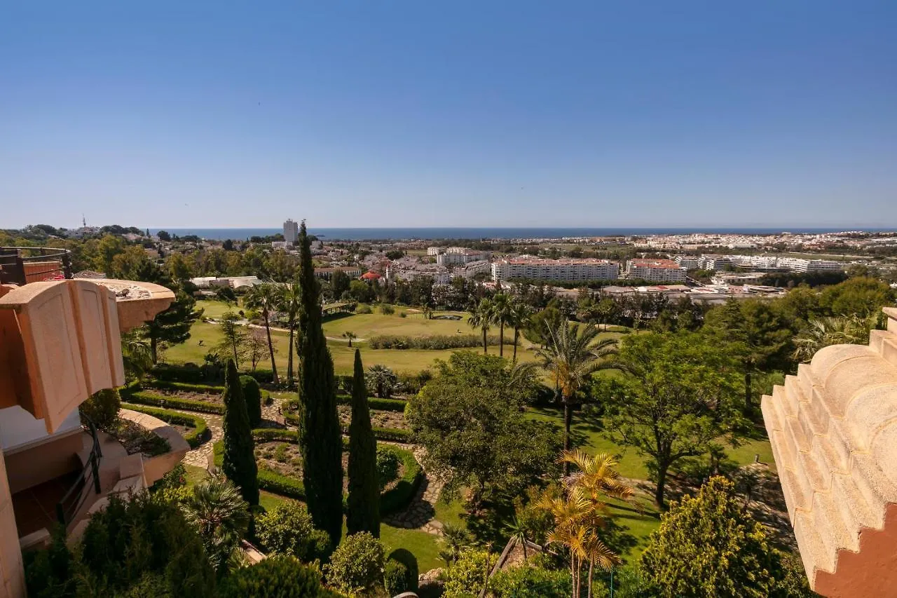 Stunning 2 Bedroom Apartment Magna Marbella Rdr259