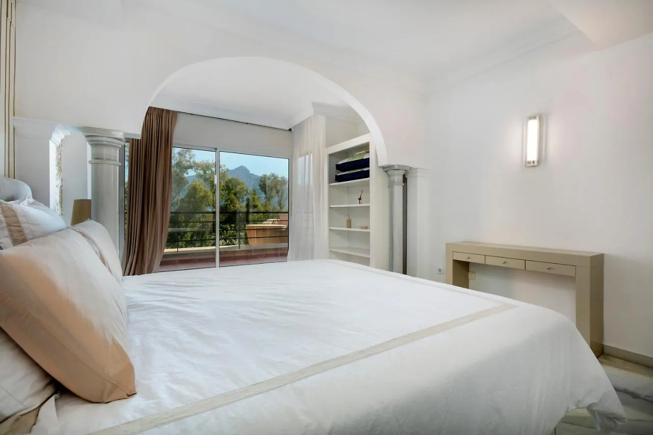 Stunning 2 Bedroom Apartment Magna Marbella Rdr259 Spanyolország